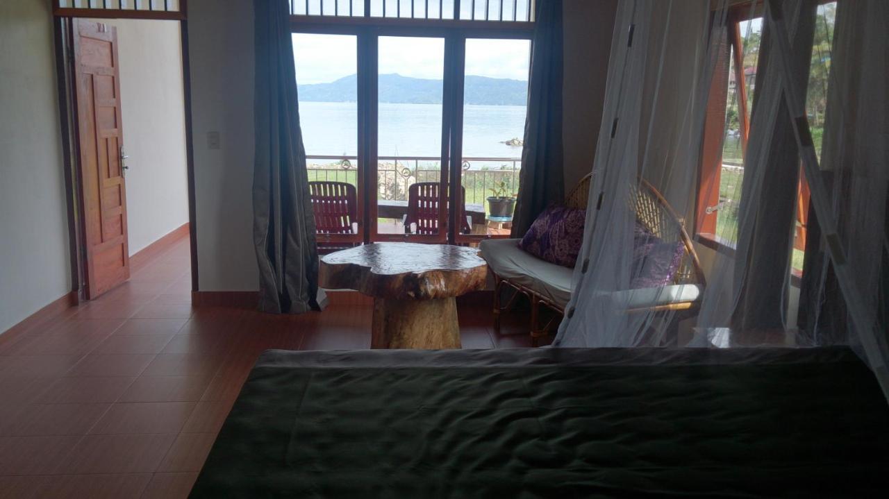 Bed and Breakfast Toba Sunset Tuk Tuk Esterno foto
