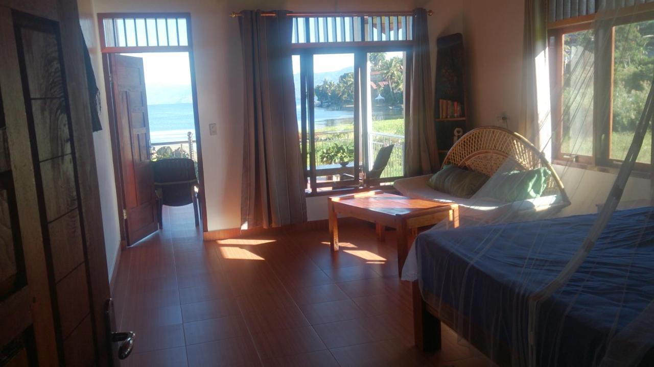 Bed and Breakfast Toba Sunset Tuk Tuk Esterno foto