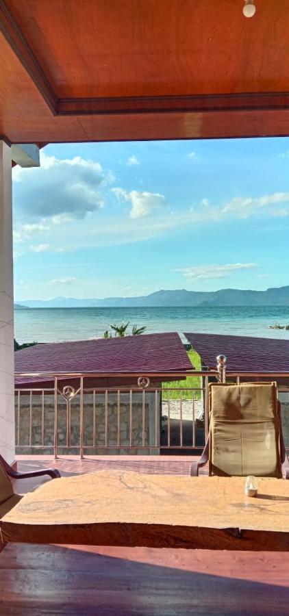 Bed and Breakfast Toba Sunset Tuk Tuk Esterno foto
