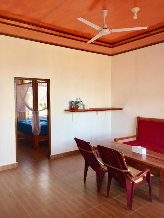 Bed and Breakfast Toba Sunset Tuk Tuk Esterno foto
